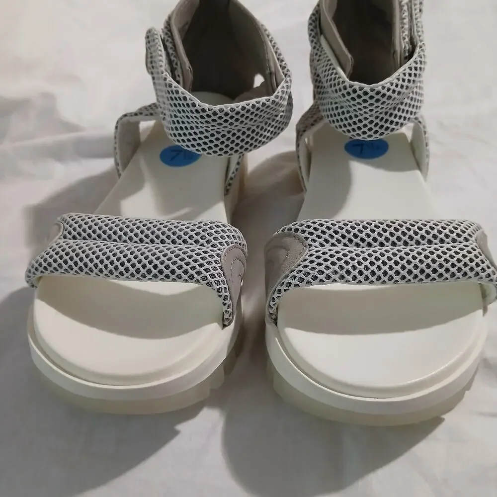 MIA w7.5 Grey Wedge adjustable ankle strap White tread nearly unworn
